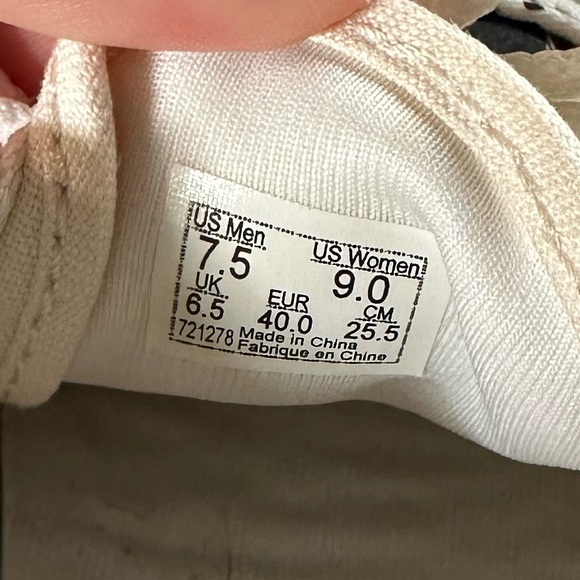 Vans x Era Save Our Planet ‘White Black’ Old Skool size Women’s 9 - Picture 8 of 9